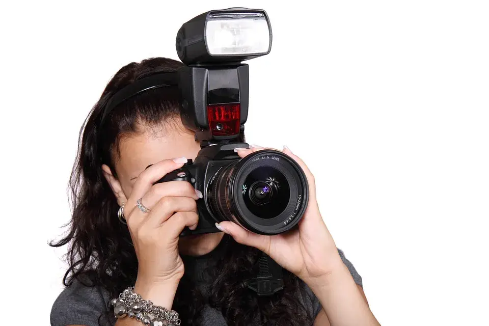Fotograf czy fotografik - odkryj kluczowe różnice i znaczenie