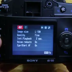 Sony A100: Czy warto kupić starszą serię aparatów? Analiza