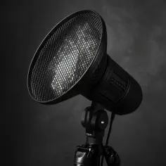 Lampa błyskowa 150 cm - Czy większa studyjna jest lepsza?