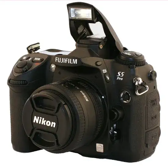 Zdjęcie Fuji S5 Pro - Czy to wciąż dobra lustrzanka dla profesjonalistów?