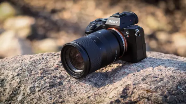 Sony 75mm: Najlepszy teleobiektyw do portretów? Test w terenie